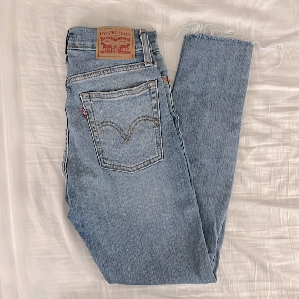~levi’s wedgie skinny fit jeans